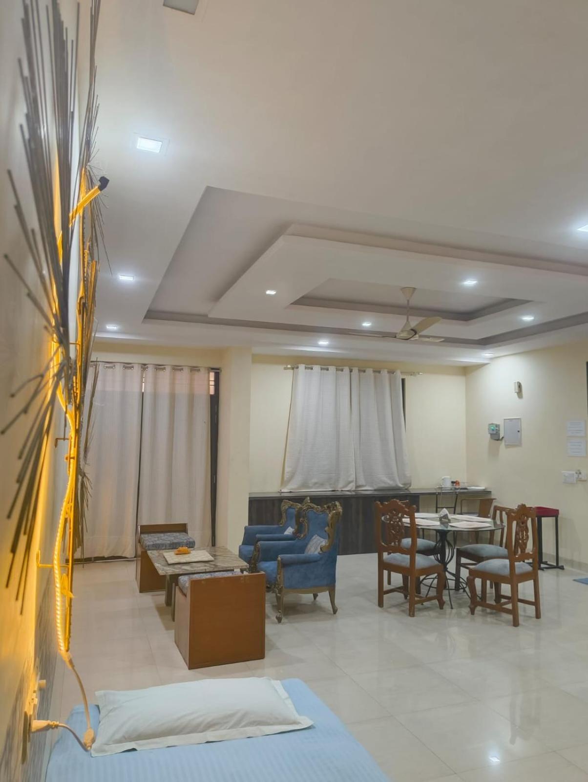 Elite Room - A Home Away Jaipur Ngoại thất bức ảnh